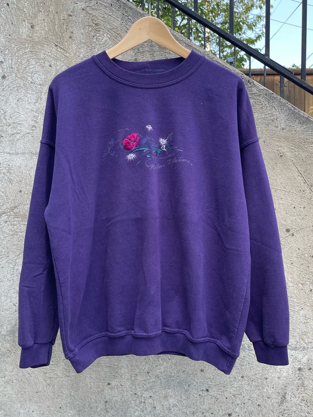 Vintage 90s purple Northern Reflections floral embroidered crewneck med/lrg